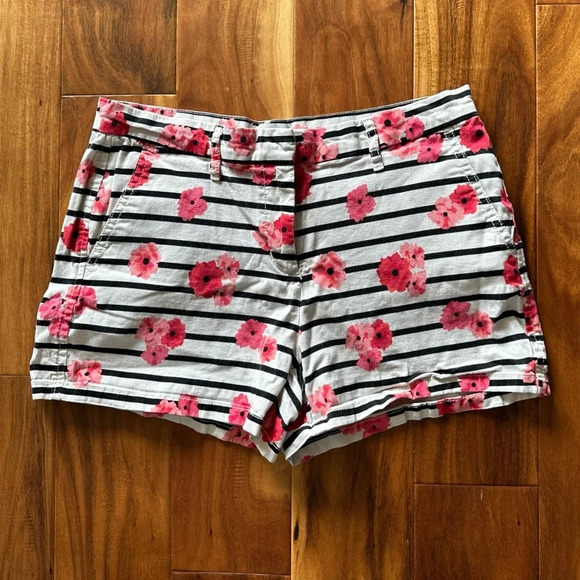 Elle White and Black Stripe High Waisted Shorts with Pink Floral Design size 8 - Picture 1 of 3